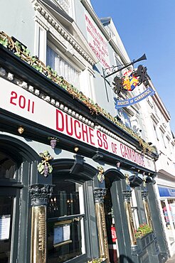 England, Berkshire, Windsor, The Duchess of Cambridge pub re-named in 2011 was the first to be named after the newly married Kate.