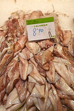 Spain, Catalonia, Barcelona, Interior of La Boqueria market on La Rambla.