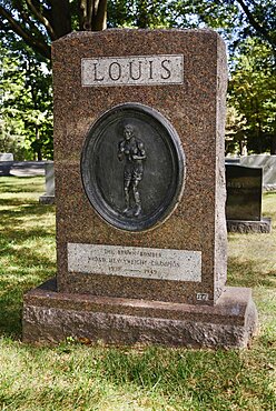 USA, Washington DC, Arlington National Cemetery, Grave of boxer Joe Louis.