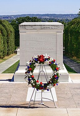 USA, Washington DC, Arlington National Cemetery, Tomb of the Unknown Soldier, Changing of the Guard.