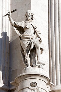 Spain, Madrid, Statue on the Palacio Real.