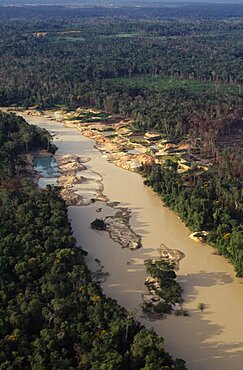 BRAZIL Matto Grosso Peixoto de Azevedo Aerial view over Peixoto River.Now a Garimpo  Gold mine on former Panara territory  showing gold-workings  deforestation and pollution from mercury.