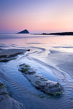 Wembury Bay and the Great Mewstone at sunset, Wembury, Devon, England, United Kingdom, Europe