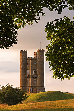 Broadway Tower, one of the Cotswolds most recognisable buildings, Worcestershire, England, United Kingdom, Europe