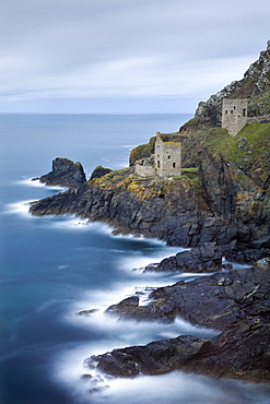 The Crowns engine houses, a historic reminder of Cornwall's tin mining heyday, Botallack, UNESCO World Heritage Site, St. Just, Cornwall, England, United Kingdom, Europe