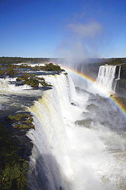 Garganta do Diablo (Devil's Throat) Falls at Iguacu Falls, Iguacu National Park, UNESCO World Heritage Site, Parana, Brazil, South America 