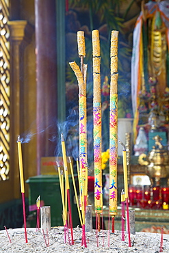 Phuoc An Hoi Quan Pagoda, Cholon, Ho Chi Minh City, Vietnam, Indochina, Southeast Asia, Asia