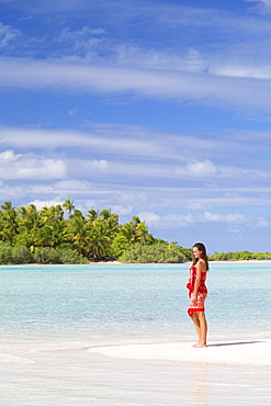 Woman on beach at Les Sables Roses (Pink Sands), Tetamanu, Fakarava, Tuamotu Islands, French Polynesia, South Pacific, Pacific