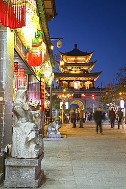 Wu Hua Gate at dusk, Dali, Yunnan, China, Asia