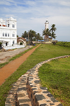 Lighthouse and mosque in Galle Fort, UNESCO  World Heritage Site, Galle, Sri Lanka, Asia