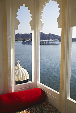 View of Lake Palace Hotel from Jagat Niiwas Palace Hotel, Udaipur, Rajasthan, India, Asia