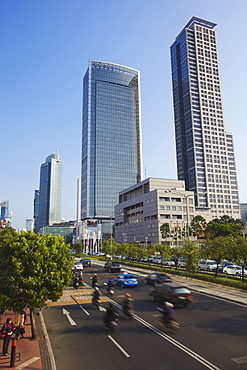 Traffic moving along Jalan Thamsin, Jakarta, Java, Indonesia, Southeast Asia, Asia