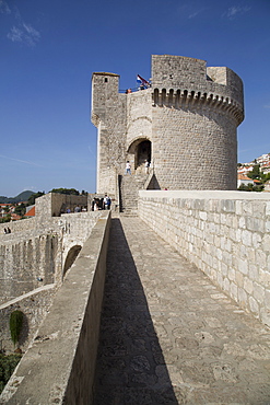 Minceta Tower on the Town Wall, Old Town, UNESCO World Heritage Site, Dubrovnik, Croatia, Europe