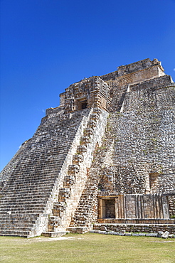 Pyramid of the Magician, Uxmal, Mayan archaeological site, UNESCO World Heritage Site, Yucatan, Mexico, North America