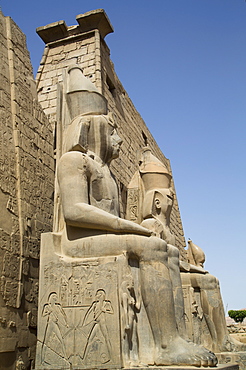 Colossi of Ramses II, Luxor Temple, Luxor, Thebes, UNESCO World Heritage Site, Egypt, North Africa, Africa