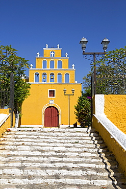 Church of San Pedro Apostol, founded 17th century, Tekal de Venegas, Yucatan, Mexico, North America