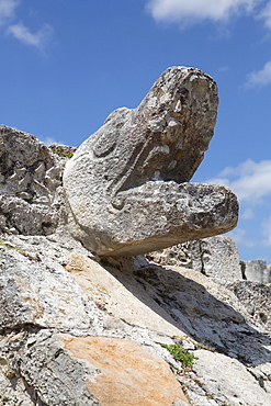 Serpent Head, Temple of Warriors, Mayan Ruins, Mayapan Archaeological Site, Yucatan, Mexico, North America