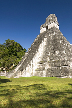 Temple No. 1 (Jaguar Temple), Tikal, UNESCO World Heritage Site, Tikal National Park, Peten, Guatemala, Central America