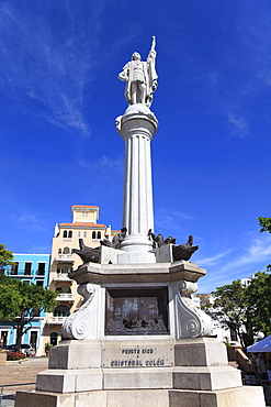 Christopher Columbus Statue, Plaza Colon, Old San Juan, San Juan, Puerto Rico, West Indies, Caribbean, United States of America, Central America