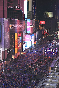 Revelers, Crowds, New Years Eve, Times Square, Manhattan, New York City, United States of America, North America