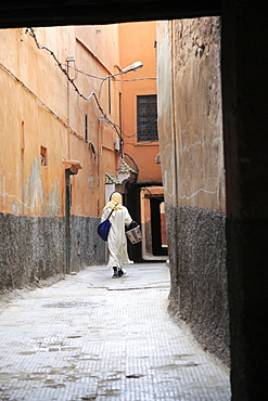 Street scene, Old City, Medina, UNESCO World Heritage Site, Marrakesh (Marrakech), Morocco, North Africa, Africa