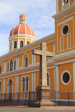 Cathedral de Granada, Park Colon, Park Central, Granada, Nicaragua, Central America