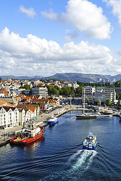 Vagen, Stavanger's inner harbour, Stavanger, Norway's third largest city and centre of the country's oil industry, Norway, Scandinavia, Europe