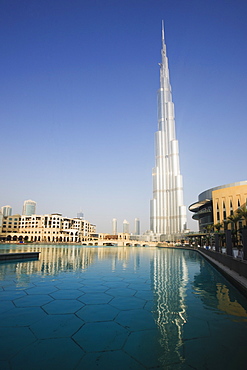 Burj Khalifa, formerly the Burj Dubai (Dubai Tower), the tallest tower in the world at 818m, Downtown Burj Dubai, Dubai, United Arab Emirates, Middle East