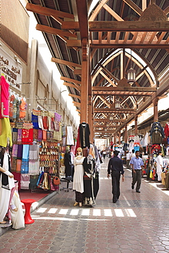 Textile souk, Bur Dubai, Dubai, United Arab Emirates, Middle East