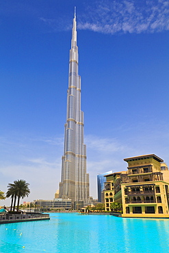 Burj Khalifa, the tallest man made structure in the world at 828 metres, Downtown Dubai, Dubai, United Arab Emirates, Middle East