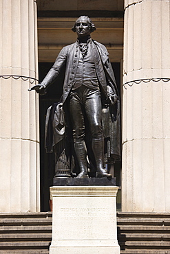 Statue of George Washington standing outside the Federal Hall, Wall Street, New York City, New York, United States of America, North America