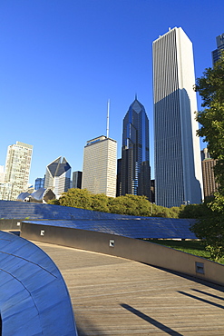 The BP Pedestrian Bridge designed by Frank Gehry links Grant Park and Millennium Park, Chicago, Illinois, United States of America, North America