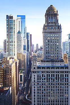 Looking down South Wabash Avenue in the Loop, the Jewelers Building in the foreground, Chicago, Illinois, United States of America, North America