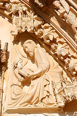 Evangelist Matthew and his symbol man, Batalha Monastery, Batalha, UNESCO World Heritage Site, Estremadura, Portugal, Europe