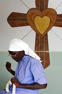 Nun sewing, Popenguine, Thies, Senegal, West Africa, Africa