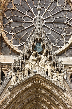 Mary's Coronation, Mary's Gate, Reims Cathedral, UNESCO World Heritage Site, Reims, Marne, France, Europe