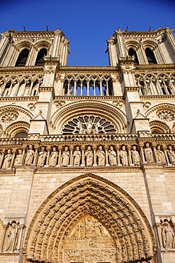 West front, Notre Dame Cathedral, UNESCO World Heritage Site, Paris, France, Europe