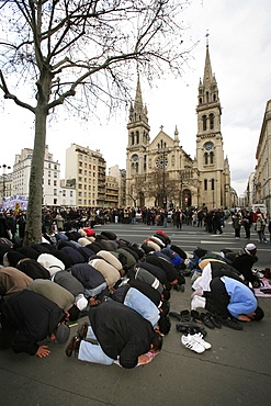 Muslim demonstration in front of church, Paris, France, Europe