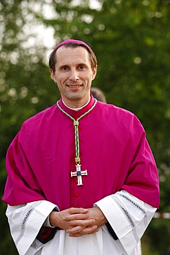 Bishop, traditionalist Catholic pilgrimage, Gas, Eure-et-Loir, France, Europe