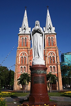 The Saigon Notre-Dame Basilica, a neo-Romanesque Catholic church built by the French in 1863, Ho Chi Minh City, Vietnam, Indochina, Southeast Asia, Asia