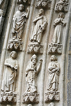 Porch detail dating from the 14th century, Saint-Samson cathedral, Dol-de-Bretagne, Ille-et-Vilaine, Brittany, France, Europe