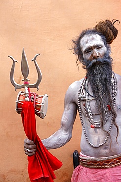 Sadhu with Shiva trident attending Haridwar Kumbh Mela, Haridwar, Uttarakhand, India, Asia