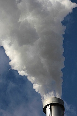 Factory smoke, Ivry-sur-Seine, Ile-de-France, France, Europe