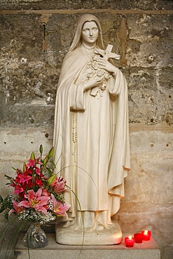 Statue of St.Therese de Lisieux, Semur-en-Auxois, Cote d'Or, Burgundy, France, Europe