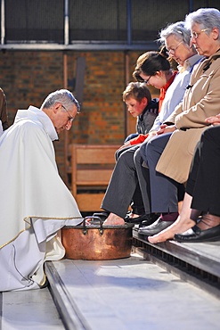 Washing feet, Maundy Thursday, Easter week celebration, Paris, France, Europe