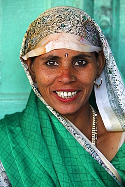 Smiling Indian woman, Nandgaon, Uttar Pradesh, India, Asia