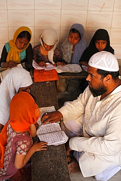 Girls studying in a medersa (koranic school), Fatehpur Sikri, Uttar Pradesh, India, Asia