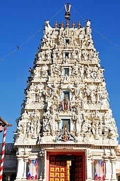 Hindu temple dedicated to Krishna, Pushkar, Rajasthan, India, Asia