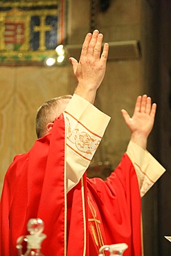 Catholic Mass in The Church of All Nations (Church of the Agony) (Basilica of the Agony), Jerusalem, Israel, Middle East