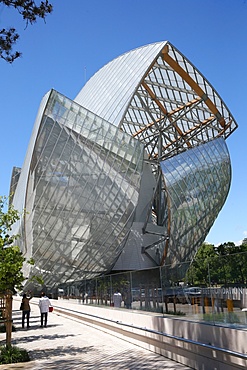 Louis Vuitton Foundation (Fondation Louis-Vuitton), Art Museum, Architect Frank Gehry, Paris, France, Europe